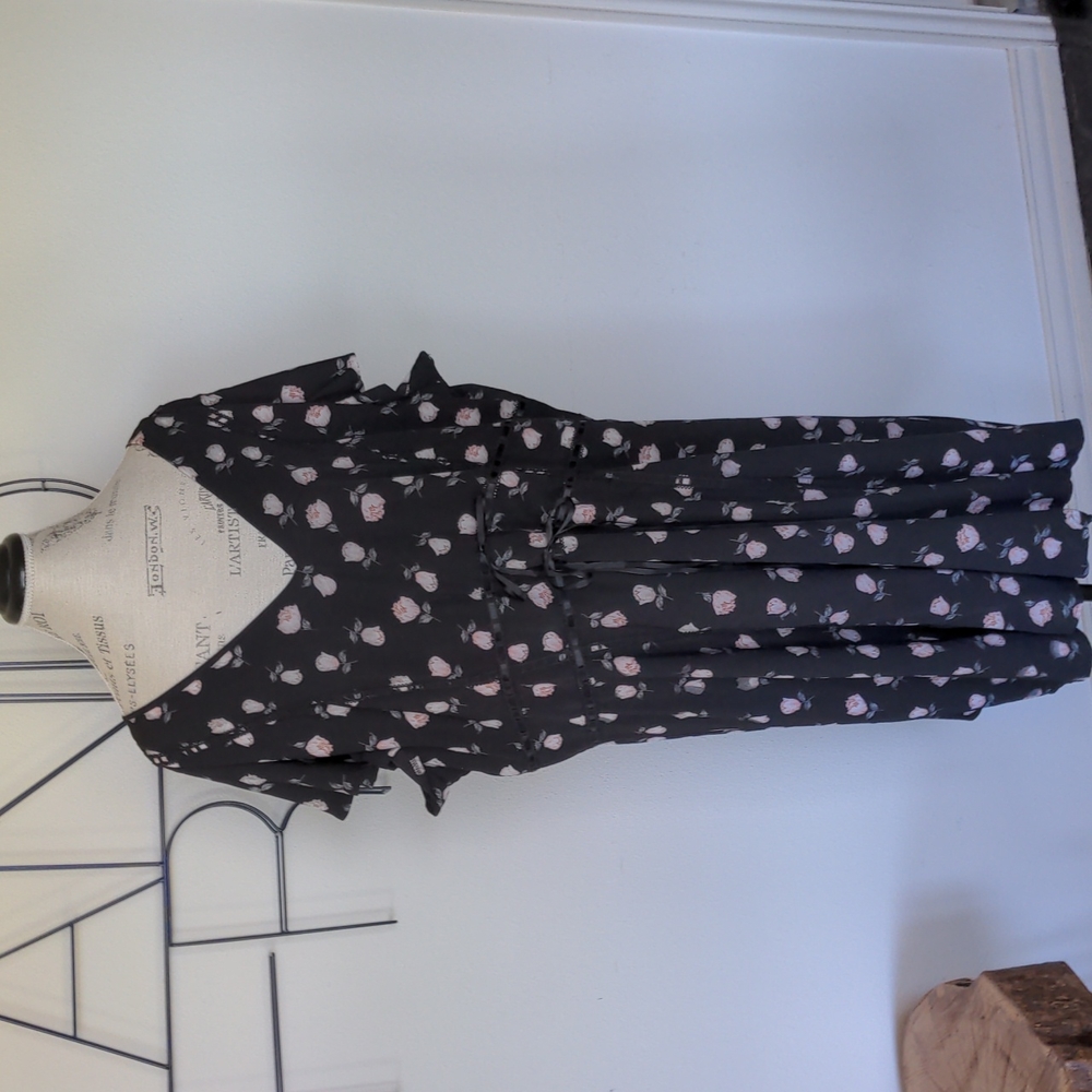 Lovedrobe Roses Lace Cocktail Dress